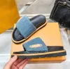 Slippers Designer Slides Women Platform Sandals Classic Summer Outdoor Scuffs Nasual Shoes Denim منقوش ناعم النعال الحذاء 35-42