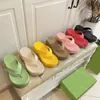 Designer tofflor gummi tofflor mode platt botten flip flops sommar platt sandaler flip flop strand sandaler kvinnor män glider utan låda