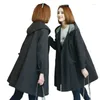 Płaszcze damskie okopy luźne wiatrówki średniej długości 2024 Spring Wear koreański płaszcz z dużym peleryną i jesienna kurtka z kapturem pani