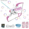 Neuheit Spiele Baby Badespielzeug Neue 2-in-1 elektrische automatische Pfeil und Bogen Blasenmaschine Gatling Blasenmaschine Wasserpistole Kinder Sommer Outdoor Spielzeug Geschenk Q240307