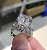 Luxury Noble 100 925 10 CT CUSHION CUT Analog Diamond Engagement Wedding Sterling Silver Ring Ladies mycket Shiny5456901