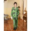 여자 봄과 가을을위한 녹색 정글 표범 잠옷은 새로운 럭셔리 스타일 슈트 칼라 긴 슬리브 바지 홈 가구 아웃웨어 240109를위한 2 조각 세트 240109