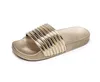 Designer Casual Platform Anti-Collision Pannband Slides tofflor Män Kvinnan bär resistent Anti Le1ather Soft Sules Sandaler Flat Summer Beach Slipper Siz Gai Gai