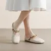 أحذية المرأة الأنيقة Slippers النساء يرتدين الصيف الصندل الأزياء الباوتو الرمال الكعب الكعب مصمم فليب يتخبط