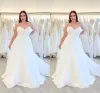 Belle grande taille une ligne robes de mariée pour les femmes mariée Seeheart Tulle dentelle Applique dos nu Satin Court Train robes de mariée robes de Noiva