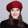 Femmes noir blanc rouge bérets chapeau mode couleur unie laine tricotée avec dames artiste français Beanie béret chaud marque casquette 240229