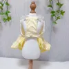 Vêtements de chien Summer Puppy Casual Vêtements d'extérieur Simple Coton Rose Bow Princesse Robe pour Petit Moyen Vêtements pour animaux de compagnie Manteaux jaunes