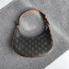 Triomphes Designer Handbag Ava Cases Half Moon Bag Bag for Woman Underarm Pochette Luxurys Crescent Counter Bags Lume