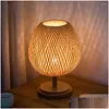 Bordslampor Liten rottinglampa bredvid vintage Wicker Wood Nightstand Boho Bamboo Woven End For Bedroom Living Drop Delivery Lights Dh6iz