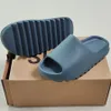 YEY slides designer de espuma corredores plataforma sliders sandálias de praia sapatos casuais TOPDESIGNERS061