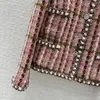 Kvinnorjackor 2024 Tidig vårprodukt Pink Brown Plaid 3D stickad ull inslagna löst kappkvinna långärmare jacka