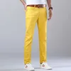 2024 Autunno Mens Jeans rossi stile classico dritto elasticità pantaloni in denim di cotone maschile pantaloni bianchi di marca 240226