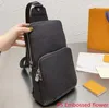 Borsa di design di alta qualità Borsa a tracolla da uomo Avenue Borsa a tracolla da uomo di design 7A in pelle Borsa a tracolla da uomo Portafoglio Hobos Borsa a mano Tote Borsa da cintura Marsupio