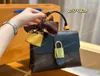 مصمم حقيبة Lockybb presbyopia postman crossbody bag bagy women lock الكتف أنثى الكمموس المصممين المصممين الجلود حقيبة يد m44080 m44141 wyg