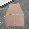 Gilet lavorato a maglia frivolo Top estivo senza maniche traspirante in maglia con bottoni T-shirt lavorata a maglia con logo in metallo di design Camicia da donna Cardigan in maglia