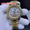 Relógio inteiro de alta qualidade, dia, data, deslizamento mecânico suave, 40mm, relógio masculino, ouro, aço inoxidável, moldura de diamante, rosto prateado, pulso 232h