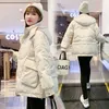 Frauengrabenmäntel 2024 Herbst Winter Frauen Kurze Weiße Jacke Mode Lässig Mit Kapuze Warme Outwear Langarm Große Tasche Weibliche Baumwolle