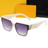 Lunettes de soleil Men Recangle Lunettes de soleil à la mode or F les lunettes Gragles Gradient Lens Street Style Sunglasses avec Case Square Frame Designer des lunettes de soleil pour femmes