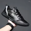 Casual Schuhe Leder Männer der England Trend Männer Turnschuhe Atmungsaktive Freizeit Männlichen Schuhe Chaussure Homme