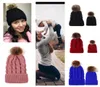 9 färger stickade vinter beanies virkade hattar barn barn vuxna familj matchar huvudbonnadsmode skalle mössa med stor pom päls B7600486