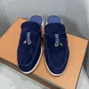 24S Luxus LP Walk Charms verzierte Wildleder-Hausschuhe Herren-Pantoletten Geschlossene Zehenschuhe Echtes Leder lässige Slip-on-Flats Frau Designer PIANA Schuhfabrik-Schuhwerk