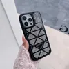 Cep Telefonu Kılıfları Lüks Glitter Diamonds Case Tasarımcı Kılıfları İPhone 15 Pro Max 14 13 12 11 Moda Üçgen Deseni Mobil Phonecase Kapakları 240304