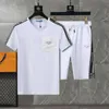 Crew Neck Mens Fashion Tracksuits Summer T Shirts Shorts مجموعات الملابس مع رسائل اتجاهات الشوارع غير الرسمية تناسب الرجال Tees Tees Mens 789