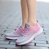 Zapatos informales ultraligeros para primavera y verano, zapatillas deportivas de malla tejida con mosca para estudiantes, de fondo plano, para correr