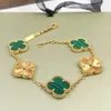 Projektantka Bransoletka Van Four Liść Clover Bracelets Cleef Leaf Clover Natural Shell Kamień Gold Gold For Woman T0P Oficjalne reprodukcje Moda CRR591