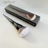 Makeup Brushes KVD beauty Makeup Brushes model 10 20 25 35 40 1 2 4 22 Shade Light Lock-it edge Powder Foundation Concealer Eye Shadow Beauty Cosmetics Tools 240308