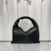 Versione ascarpestreme Woven Lady Fa Bag One Bottgas Women Bags Leather Venetas Cowhide Show Hop Popular Jodie Online 2024 New XJBT