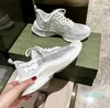 2024 مصمم Rhyton Sneakers Women أحذية عارضة أحذية عتيقة Daddy Sneaker Lady Runner Trainers chaussures منصة متعددة الألوان