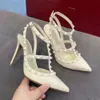 تفاصيل حذاء SHOED SHAY SHOED TYPE TYPE STILETTO HEEL SANDALS أصلي جلدية كاحل محلية مدببة بمضخات مصممة للنساء المصممة الفاخرة الحفلات مع صندوق 35-42