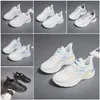 Courir de nouvelles chaussures de randonnée femmes hommes chaussures plates selles douces mode blanc blanc noir rose bule confortable z1412 gai tendances 51 wo 782 125