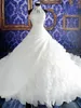 2024 Halter col haut robe de mariée robe de mariée avec des appliques perles Watteau train volants à plusieurs niveaux organza dentelle appliques robes de mariée perlées personnalisées