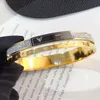 Ny Stylletter -armband Kvinnor Bangles Luxury Designer Jewelry 18K Gold Plated rostfritt stål Bröllopsälskare Gift Bangle Accessories grossist