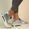 Cuir Sier Pu Platform Sneakers Femmes décontractées sans glissement épaisse semelles chaussures de sport femme plus taille sur mots zapatos