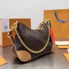 Ny högkvalitativ designerväska lyxig axelväska handväska klassisk presbyopia belagd duk stava ko läder trim kedja väska underarmsäck crossbody väska croissant väska