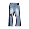 Trendige High-Street-Herren-Jeanshosen, Modedesigner-Jeans, blaue Denim-Schlaghosen, Jugend-Nietendruck-Patch, weiße Jeans-Stickerei, Jungen-Kecks