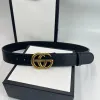 2023 Berömda varumärken Classic Men's Design läder Bälte Kvinnor Herrens avslappnade Real Luxury Letter Slät spänne Storlek 105-125 cm Designer Belt Box