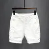 Coreano lavado luxo mens jeans magros designer denim calças curtas para o verão namorado estiramento em linha reta branco carga algodão shorts 240308