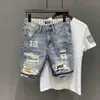 Jeans masculinos atacado 2021 moda coreana casual mendigo buraco denim shorts marca impresso remendo rasgado calças curtas