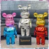 Action Figures Toy 400% Bearbrick Figure Ceramica Orso violento Salvadanaio Action Figures Bearbrick Figurine Collezioni Bambole Decorazione della stanza Regalo