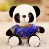 2024 Küçük Kırmızı Tang kostümü 18cm Peluş Oyuncak Siyah Beyaz Elbise Panda Bebek Hediyesi