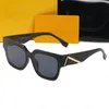 Lunettes de soleil Men Recangle Lunettes de soleil à la mode or F les lunettes Gragles Gradient Lens Street Style Sunglasses avec Case Square Frame Designer des lunettes de soleil pour femmes