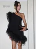 Femmes élégantes une épaule plume robe dame Sexy col rond noir robes moulantes femme discothèque fête soirée robes 240228
