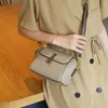 Axelväskor mode kvinnor crossbody väska äkta läder liten handväska lyxig kvinnlig budbärare mångsidig mobiltelefonväska