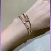 Złote bransoletka projektant paznokci Bangles dla kobiet i mężczyzn Kaga Classic Rose High Version One To Par Par Wzyskuj bezbarwnego popularnego stylu na Instagramie