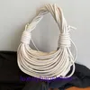 Bottgs' Vents's Jodie Designer-Schultertaschen Online-Shop 2022 Neue kleine Tasche Damen Noodle Design Crossbody Dumpling Cloud Handtasche mit echtem Logo