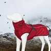 Pet Cotton Coat Autumn and Winter Soft stora hundkläder utomhus reflekterande jacka Kall varma kläder levererar 240226